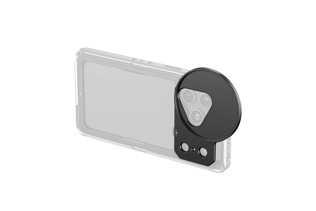 SmallRig manufacturer illustration of 67mm Threaded Filter Adapter for iPhone 18 Pro Max 6907; any phone or filter shown is for demonstration